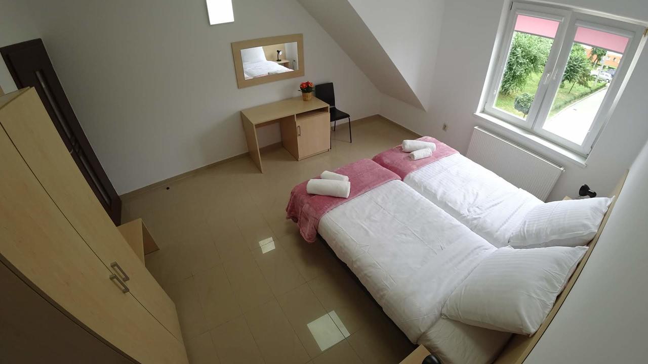 Apartamenty Козєніце Екстер'єр фото
